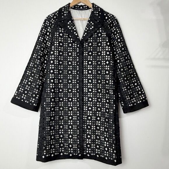 Elie Tahari Jackets & Blazers - Elie Tahari Laser Cut Wool Coat Black Ivory Women’s S Long Length Retail $698